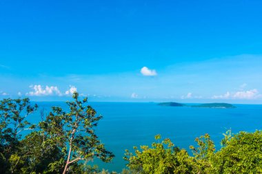 Nokta matsee deniz ve dağ ile Tayland chumphon ilinde görüntülemek