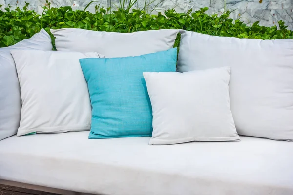 Cómoda Almohada Decoración Del Sofá Patio Aire Libre Con Vista — Foto de Stock