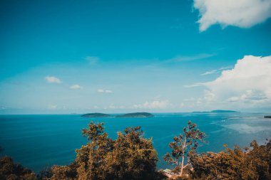 Nokta matsee deniz ve dağ ile Tayland chumphon ilinde görüntülemek