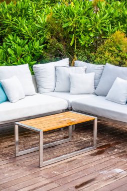 Kanepe dekorasyon açık veranda tropikal ve doğa manzaralı konforlu yastık