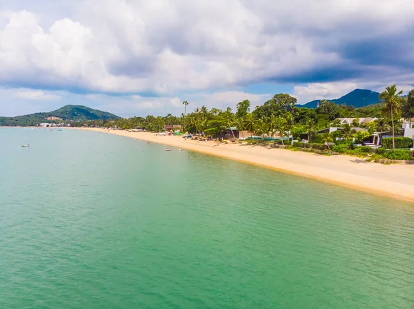 Вид Повітря Красивий Тропічний Пляж Море Пальмою Іншим Деревом Острові — стокове фото