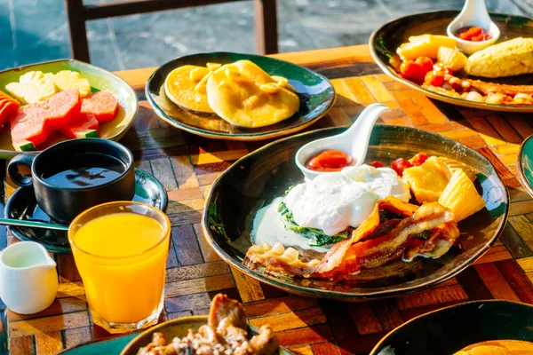 Healthy Breakfast Set Egg Bacon Pancakes Orange Juice Milk Bread — Stock Photo, Image