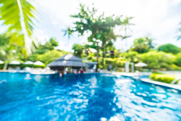 Seyahat ve tatil için güzel otel resort ve yüzme havuzu arka plan bulanıklık