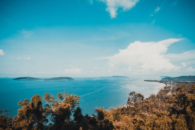 Nokta matsee deniz ve dağ ile Tayland chumphon ilinde görüntülemek