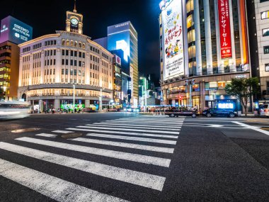 Tokyo Ginza, Japonya - 1 Ağustos 2018: Ginza bölge ve alan bir yerdir alışveriş merkezi ve tokyo mağaza alışveriş için lüks popüler