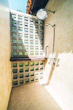 Açık duş ve banyo dekorasyon iç