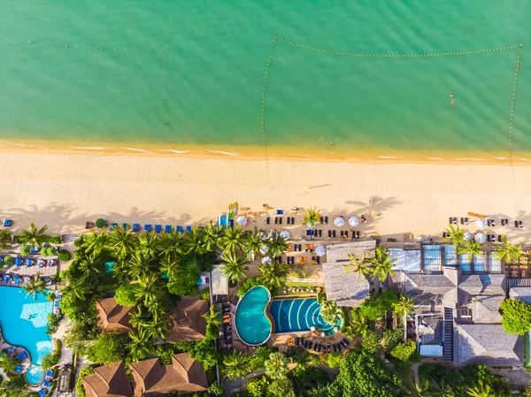 Vista Aérea Bela Praia Tropical Mar Com Palma Outra Árvore — Fotografia de Stock