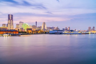 Güzel dış yapı ve Mimarlık Yokohama şehir manzarası Japonya geceleri