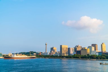 Güzel dış yapı ve Mimarlık yokohama şehir manzarası Japonya'da deniz kulesi ile