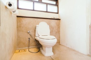 Beyaz kase koltuk dekorasyon banyo iç