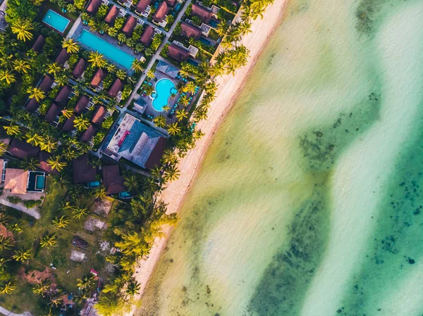 Seyahat Tatil Için Adada Güzel Tropikal Plaj Deniz Ağaçları Ile — Stok fotoğraf