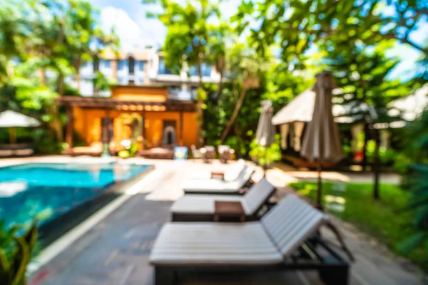 Seyahat ve tatil için güzel otel resort ve yüzme havuzu arka plan bulanıklık