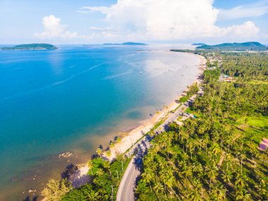Plaj ve deniz chumphon İl Tayland seyahat ve tatil için güzel havadan görünümü