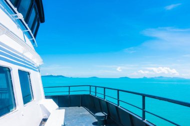 Açık balkon gemi veya gemi güzel okyanus ve deniz manzaralı