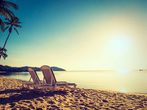 Cadeira Vazia Praia Tropical Mar Oceano Para Viagens Férias — Fotografia de Stock