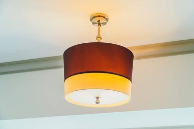 Güzel tavan ışık lamba dekorasyon iç otel yatak odası