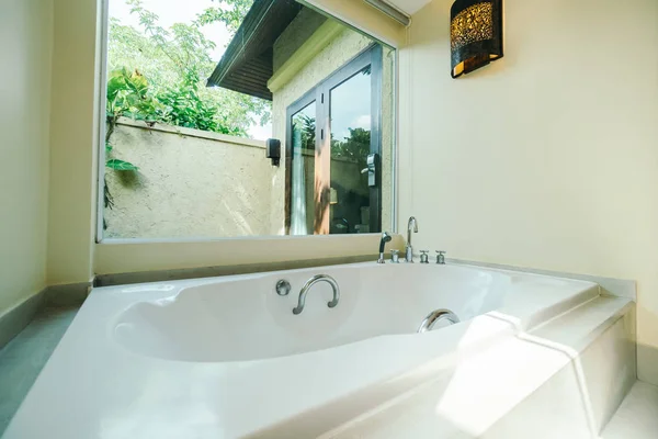 Beautiful Bathtub Decoration Bathroom Interior — Stock Photo, Image