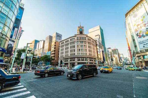 Tokyo Japonya - 1 Ağustos 2018: Ginza alandır en lüks alışveriş merkezi ve mağaza tokyo Japonya