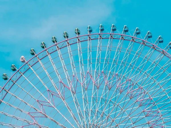 観覧車公園青空背景 ビンテージ フィルターで — ストック写真