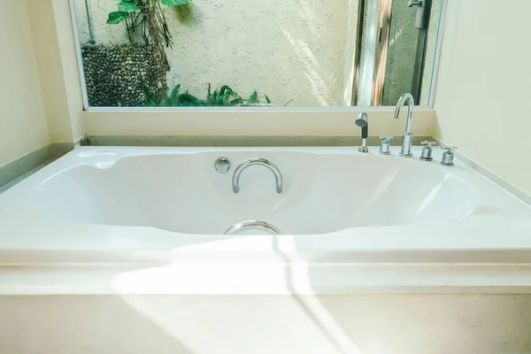 Belle Décoration Baignoire Dans Salle Bain Intérieure — Photo