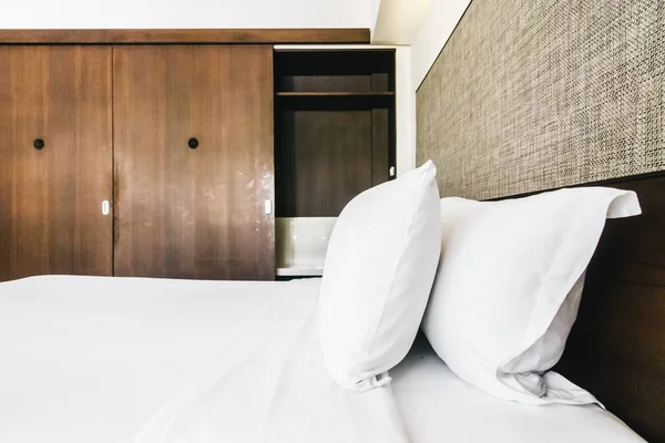 Szoba Dekoráció Belső Hotel Hálószoba Fehér Kényelmes Párna — Stock Fotó