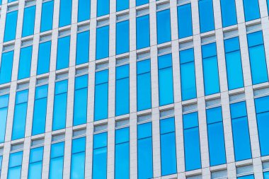 Güzel dış ofis binası ve mimari pencere desenli