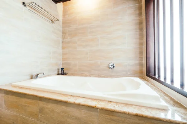 Bela Decoração Banheira Interior Banheiro — Fotografia de Stock