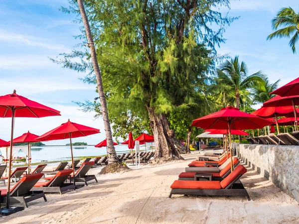 Umbrella Chair Tropical Beach Sea Ocean Travel Vacation — Stock Photo, Image