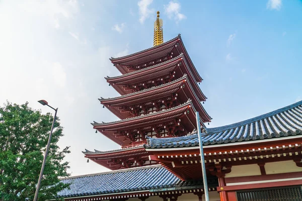 美しい建築で浅草寺は 浅草エリア東京都の訪問の有名な場所 — ストック写真