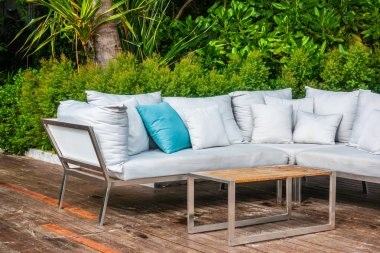 Kanepe dekorasyon açık veranda tropikal ve doğa manzaralı konforlu yastık