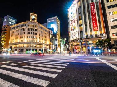 Tokyo Ginza, Japonya - 1 Ağustos 2018: Ginza bölge ve alan bir yerdir alışveriş merkezi ve tokyo mağaza alışveriş için lüks popüler