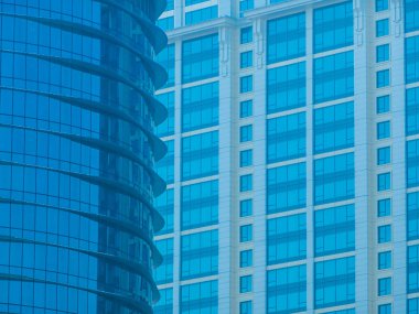 Güzel ofis binası ve mimarisi ile pencere desen dış arka planı için