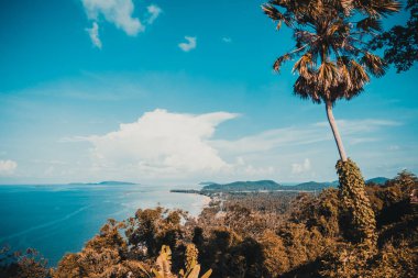 Nokta matsee deniz ve dağ ile Tayland chumphon ilinde görüntülemek