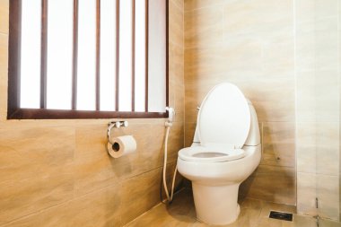 Beyaz kase koltuk dekorasyon banyo iç