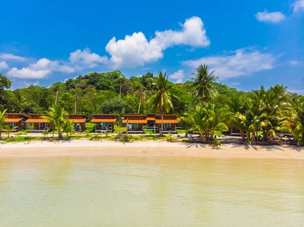 Vackra Flygfoto Över Stranden Och Havet Med Coconut Palm Tree — Stockfoto