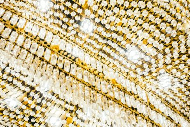 Güzel lüks avize dekorasyonu Odanın içi