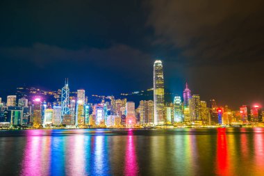 Bina Cityscape hong kong şehir manzarası içinde twilight ve gece güzel mimari