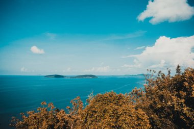 Nokta matsee deniz ve dağ ile Tayland chumphon ilinde görüntülemek