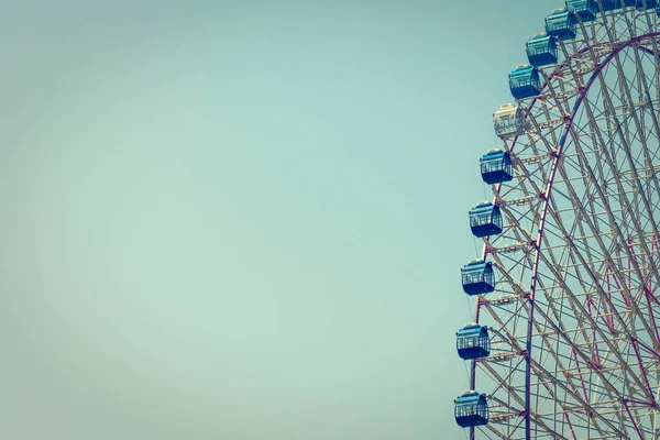 Roda Gigante Parque Diversões Festival Fundo Céu Azul — Fotografia de Stock