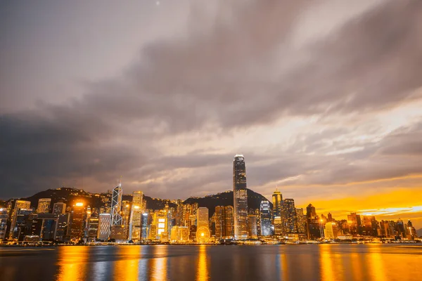 Krásná Architektura Vytváření Panoráma Panorama Hong Kongu Soumraku Noci — Stock fotografie