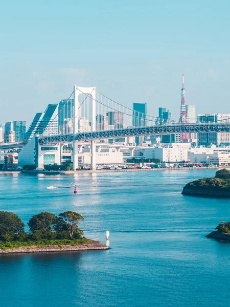 Bela Paisagem Urbana Com Arquitetura Construção Ponte Arco Íris Cidade — Fotografia de Stock