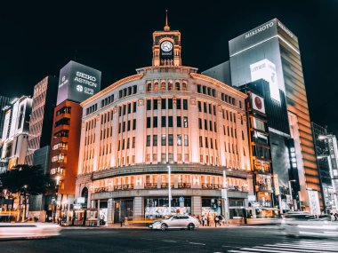 Tokyo Ginza, Japonya - 1 Ağustos 2018: Ginza bölge ve alan bir yerdir alışveriş merkezi ve tokyo mağaza alışveriş için lüks popüler
