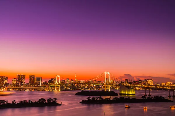 日本暮光之城的美丽建筑 以彩虹桥为基础的东京城市景观 — 图库照片