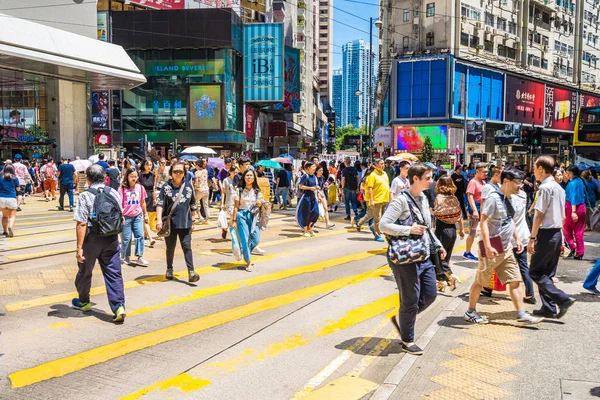 Hongkong Čína Září 2018 Krásnou Architekturu Budova Spoustou Lidí Dopravy — Stock fotografie