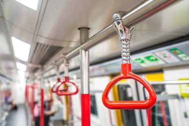 Kırmızı Küpeşte Metro Tren İstasyonu