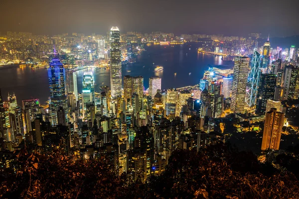 トワイライト 夜香港市街のスカイラインのエクステリア景観美しい建築 — ストック写真