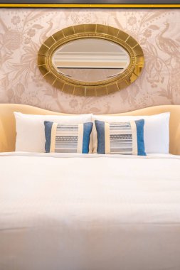 Comfotable yastık yatak yatak odası ışık lamba dekorasyon iç