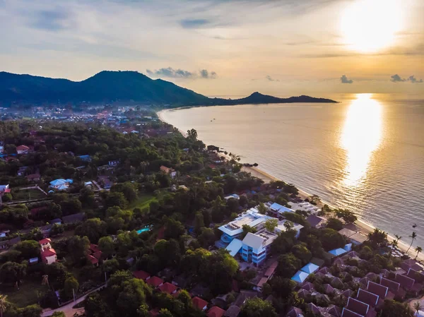 Vista Aérea Hermosa Playa Tropical Mar Con Palmeras Otros Árboles — Foto de Stock