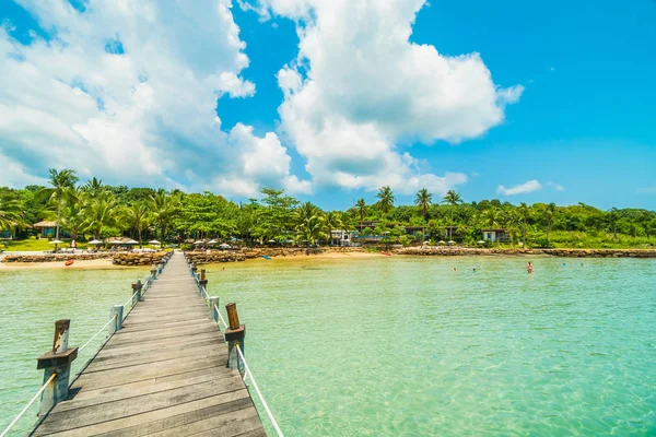 Wooden Pier Bridge Tropical Beach Sea Paradise Island Travel Vacation — Stock Photo, Image