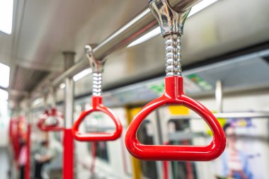 Kırmızı Küpeşte Metro Tren İstasyonu